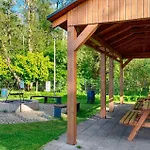 Botel 1 Bedroom Pet Friendly Ship In