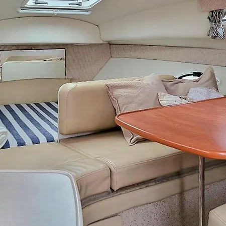 船上ホテル 1 Bedroom Cozy Ship In シュチェチン