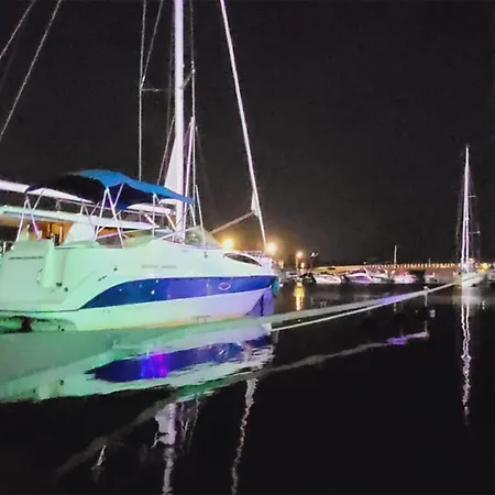 船上ホテル 1 Bedroom Cozy Ship In シュチェチン