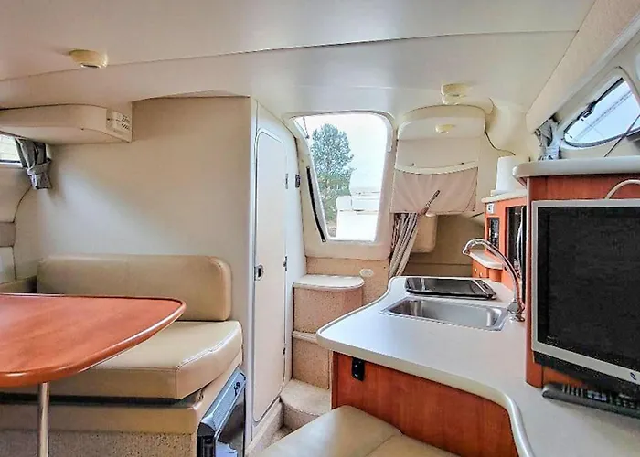 Cozy Ship In Bådhotel 4*